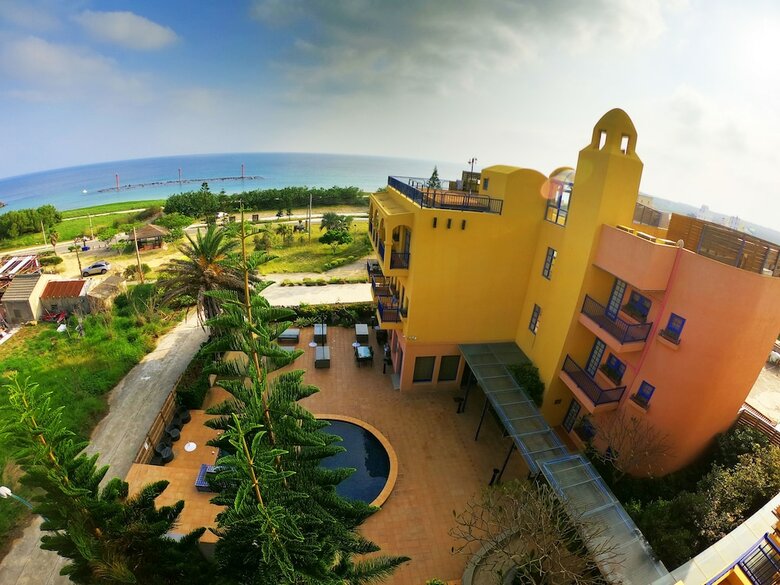 Hotel C'est La Vie