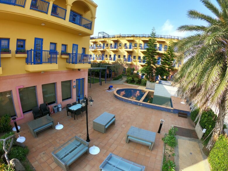 Hotel C'est La Vie