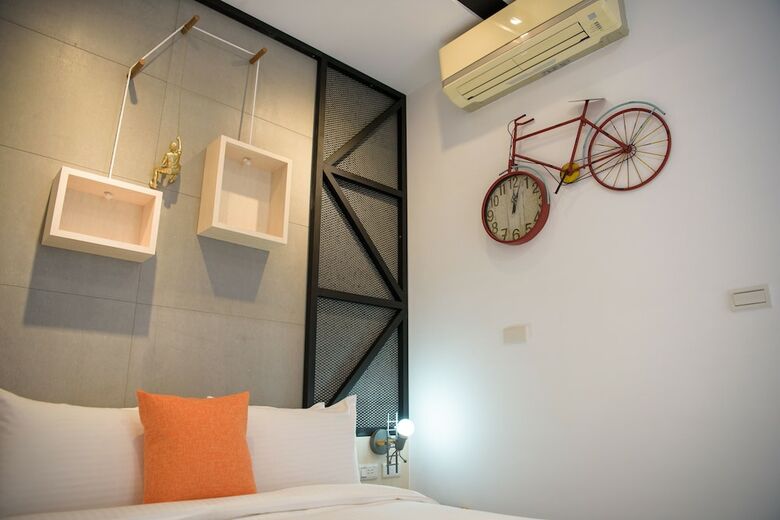 Bed & Breakfast Summer Blue Sky