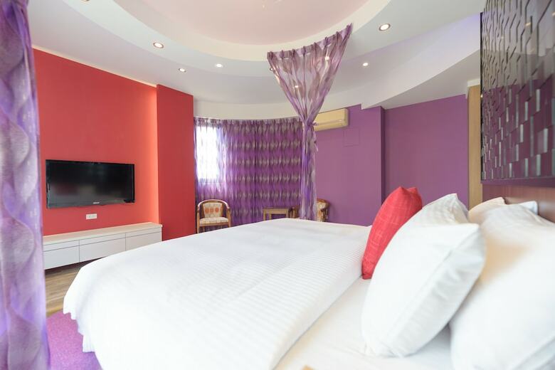 Bed & Breakfast Summer Blue Sky