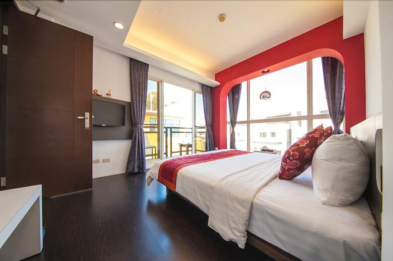 Hostal Hi One One