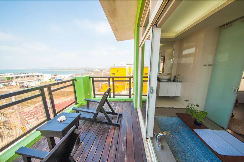 Hostal Hi One One