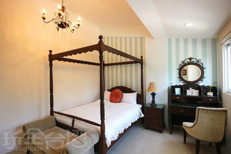 Hotel Full House
