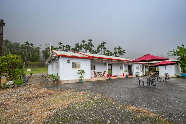 Mountains In Clouds B&B