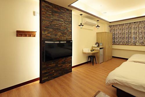 Happiness Yes Hostel