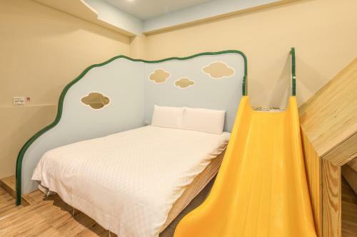 Happiness Yes Hostel