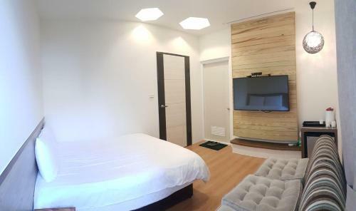 Happiness Yes Hostel