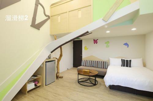 Happiness Yes Hostel