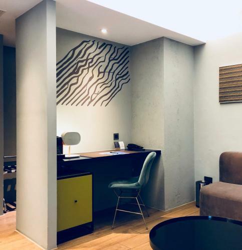 Hive Hotel