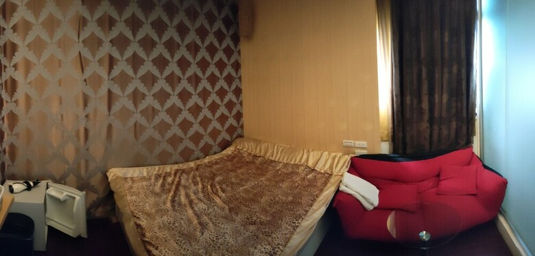 Hostal Come And Play Guesthouse