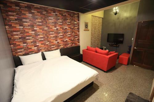 Luodong Loft House