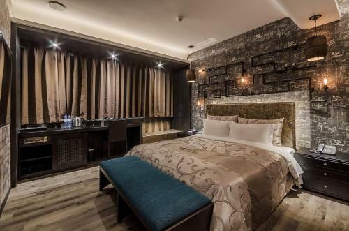 Hola Motel