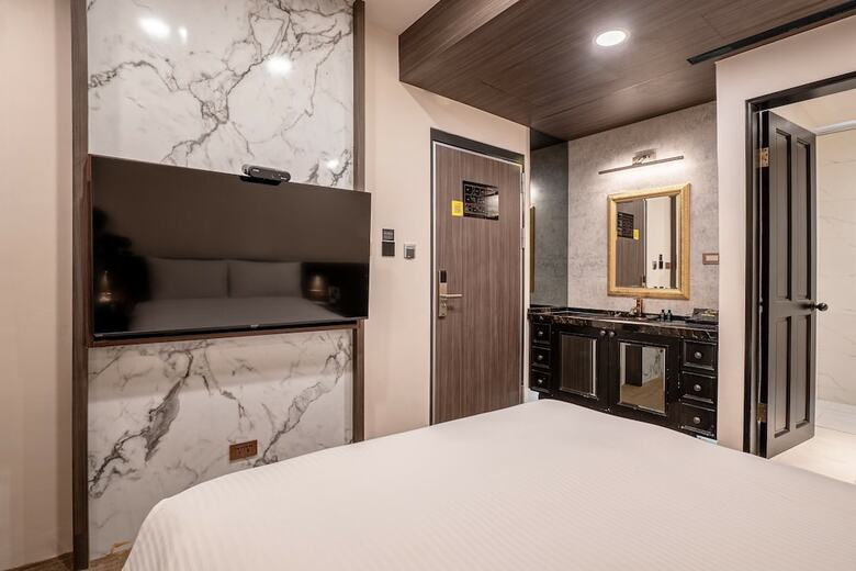 Dream Mansion Hotel