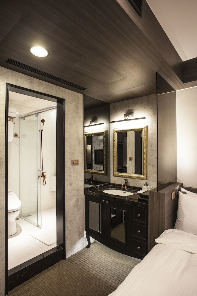 Dream Mansion Hotel