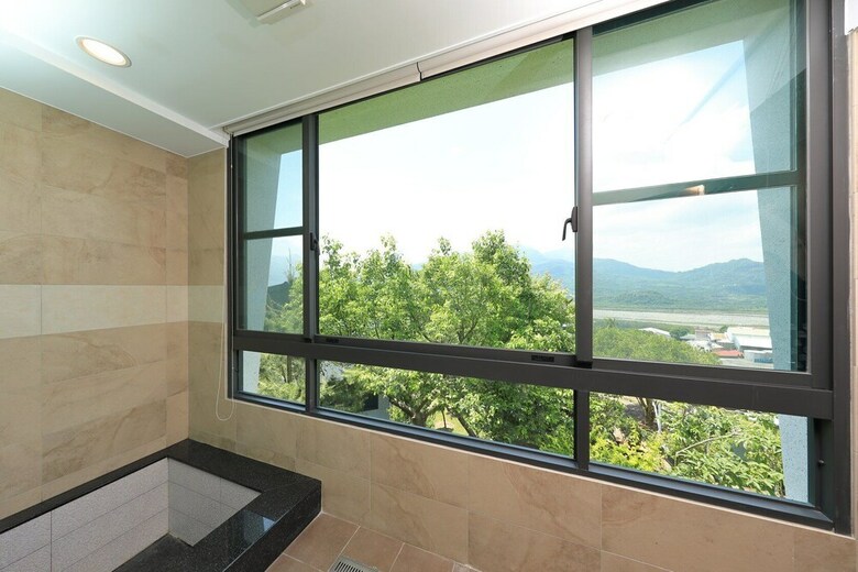 Hotel Five Mountains And Three Water B&B