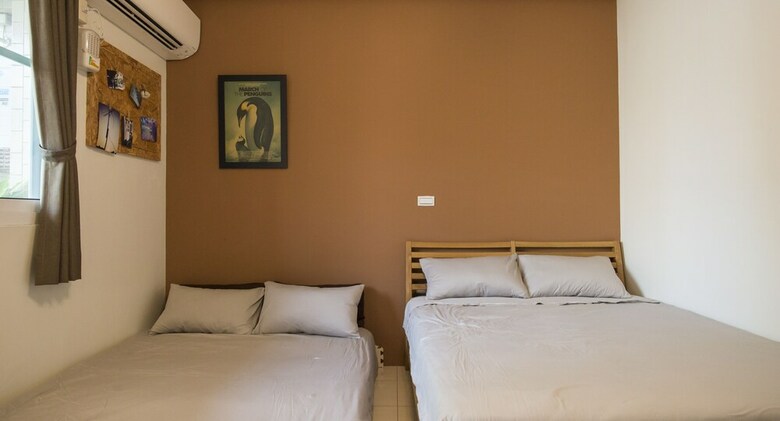 Hotel Iron St. House