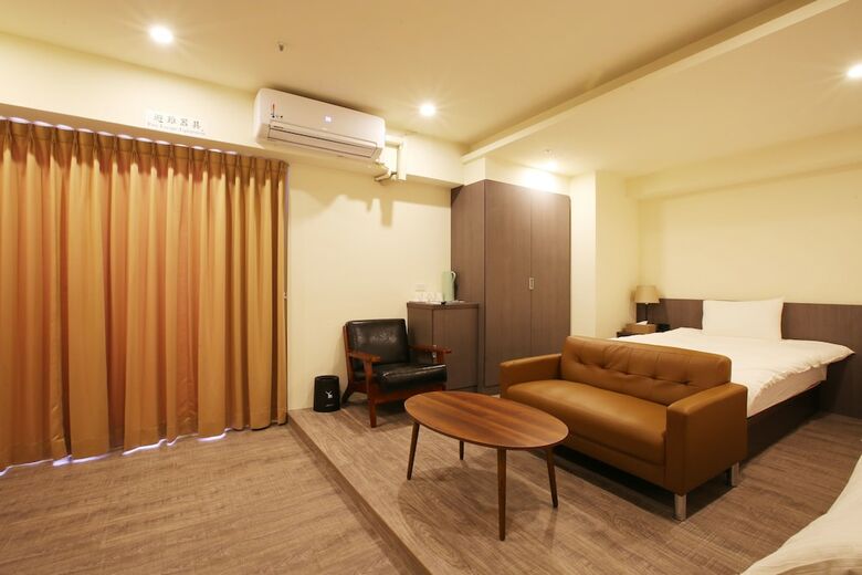 Loosha Hostel