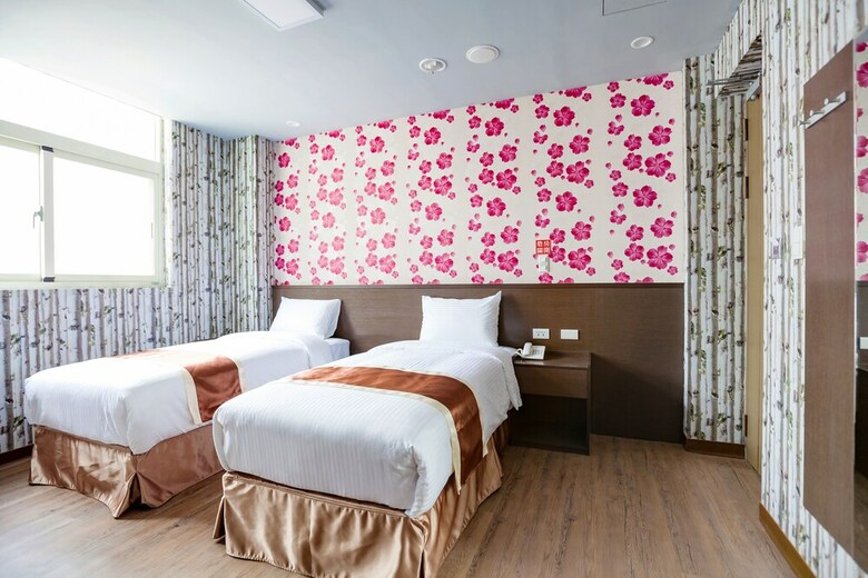 A Ace Hotel