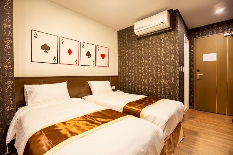 A Ace Hotel