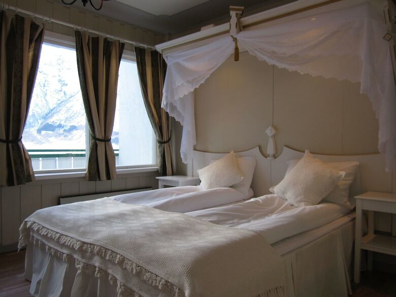 Hjelle Hotel