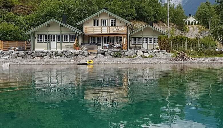 Lodge Vollsnes Feriehus