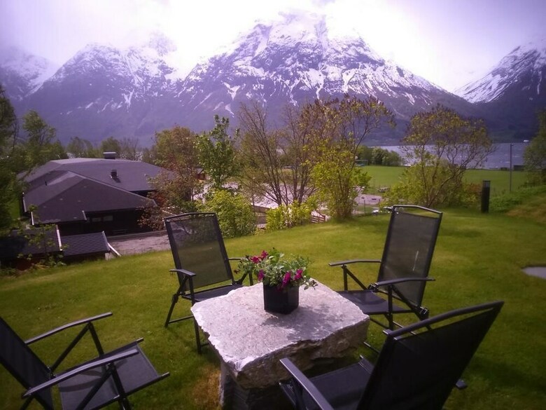 Lodge Vollsnes Feriehus