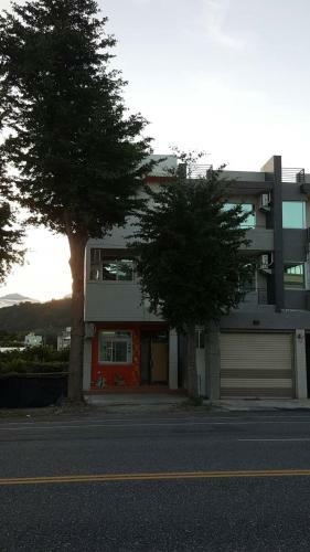 Bear Station Hotel