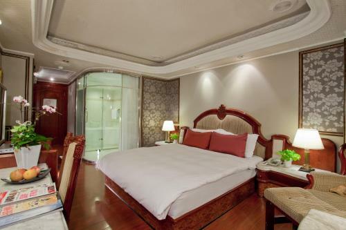 Happiness Hotel