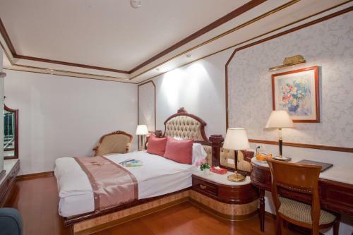 Charming City Songshan Hotel