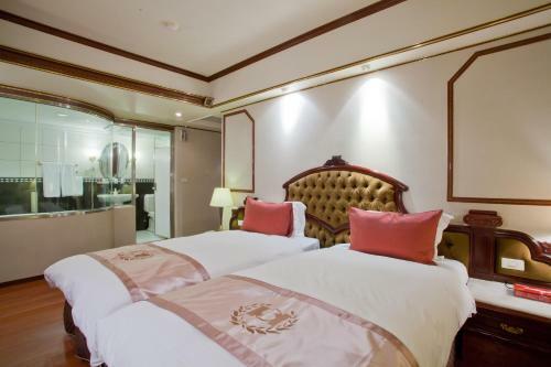 Charming City Songshan Hotel