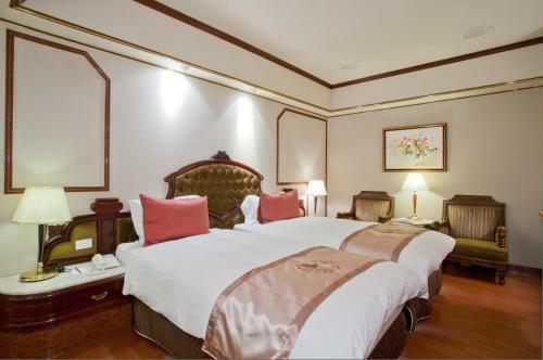 Charming City Songshan Hotel