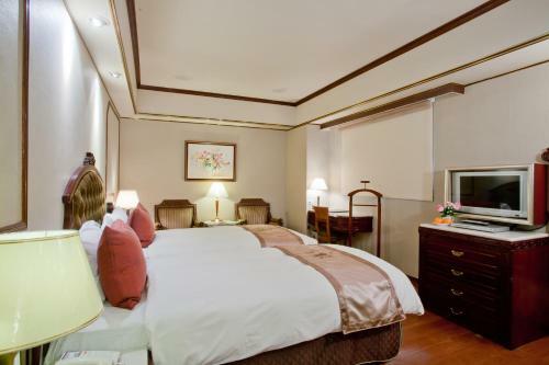 Charming City Songshan Hotel