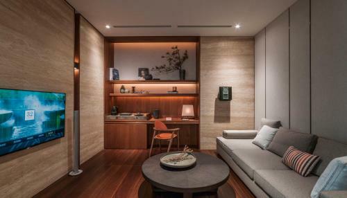 Hotel Villa 32 (Guests Must Be 16+)