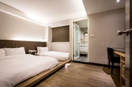 Royal Garden Hotel