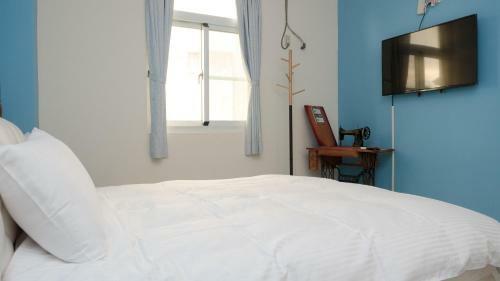 17 Years Old Coffee Hostel