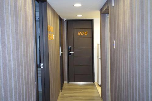 Hotel E-house 169