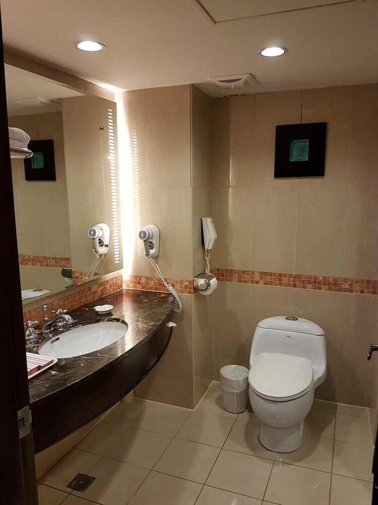 Nisus Hotel