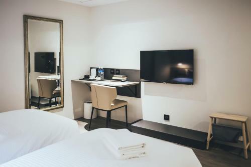 Hotel H�tel Le H�me