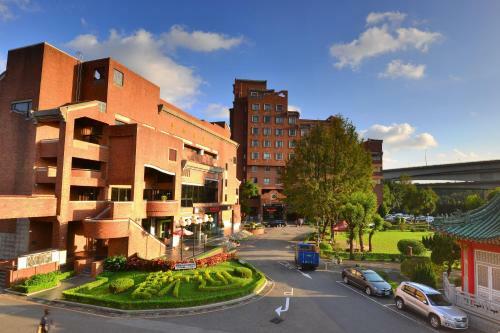 Chientan Youth Hotel