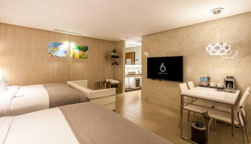 Posada Six Star Motel