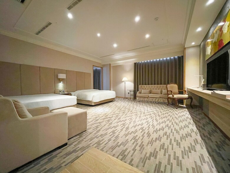 Lixin Grand Hotel