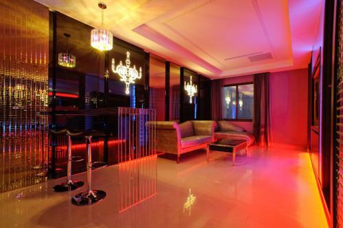 Zhen 13 Villa Motel