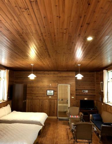 Lodge Chalets Located Sun Moon Lake