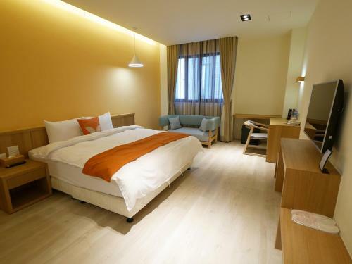 Bed & Breakfast See Moon Homestay