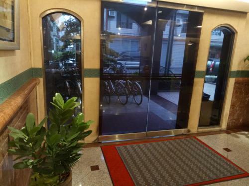 Ardi Hotel