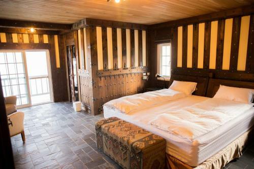 Black Forest Manor