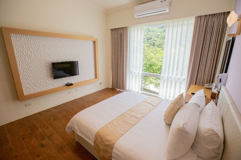 Songhe Shanshuei B&B