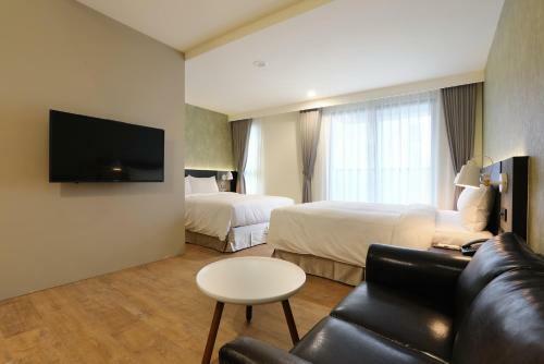 Hotel Kun Tour
