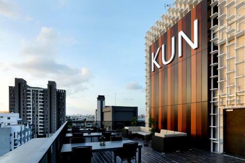 Hotel Kun Tour