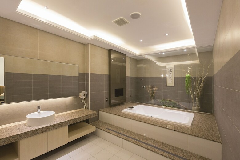 Ihotel